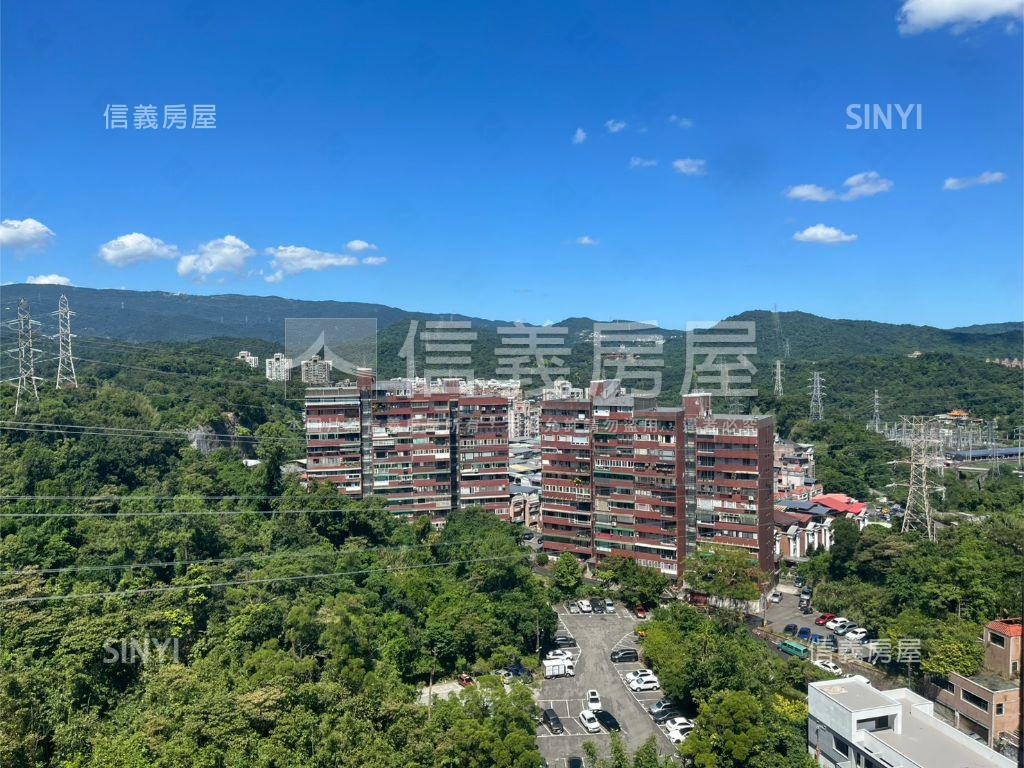 日月光景觀遼闊３房車位房屋室內格局與周邊環境