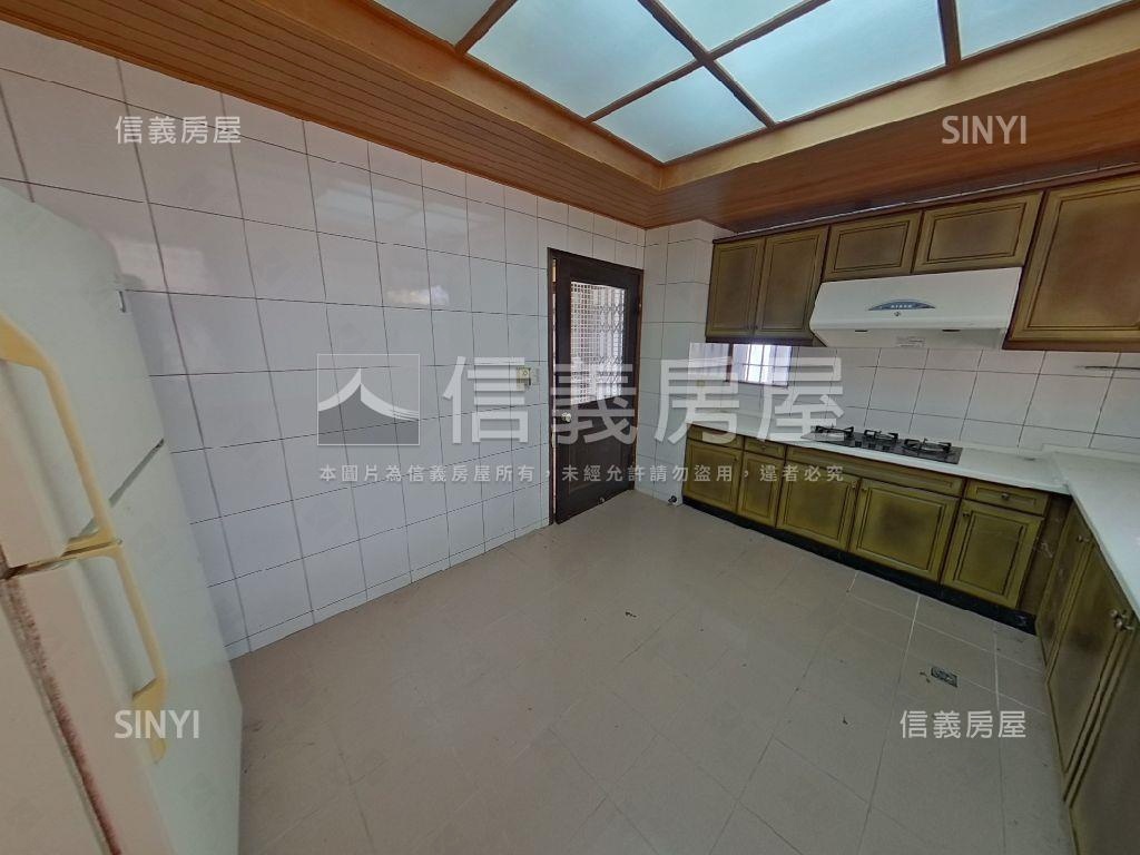 大坑霸氣庭院別墅房屋室內格局與周邊環境