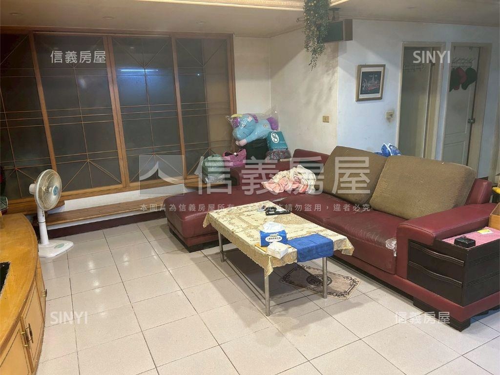 明山麗園三房坡平車位房屋室內格局與周邊環境