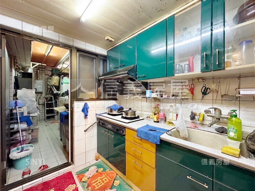 明山麗園三房坡平車位房屋室內格局與周邊環境