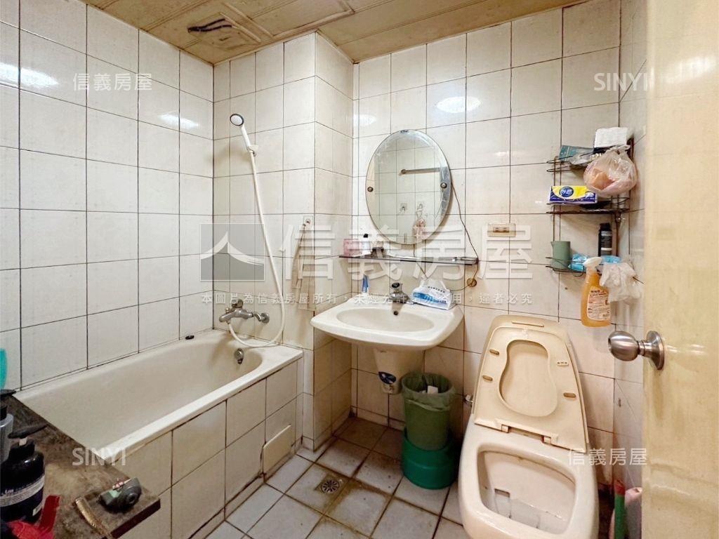 明山麗園三房坡平車位房屋室內格局與周邊環境