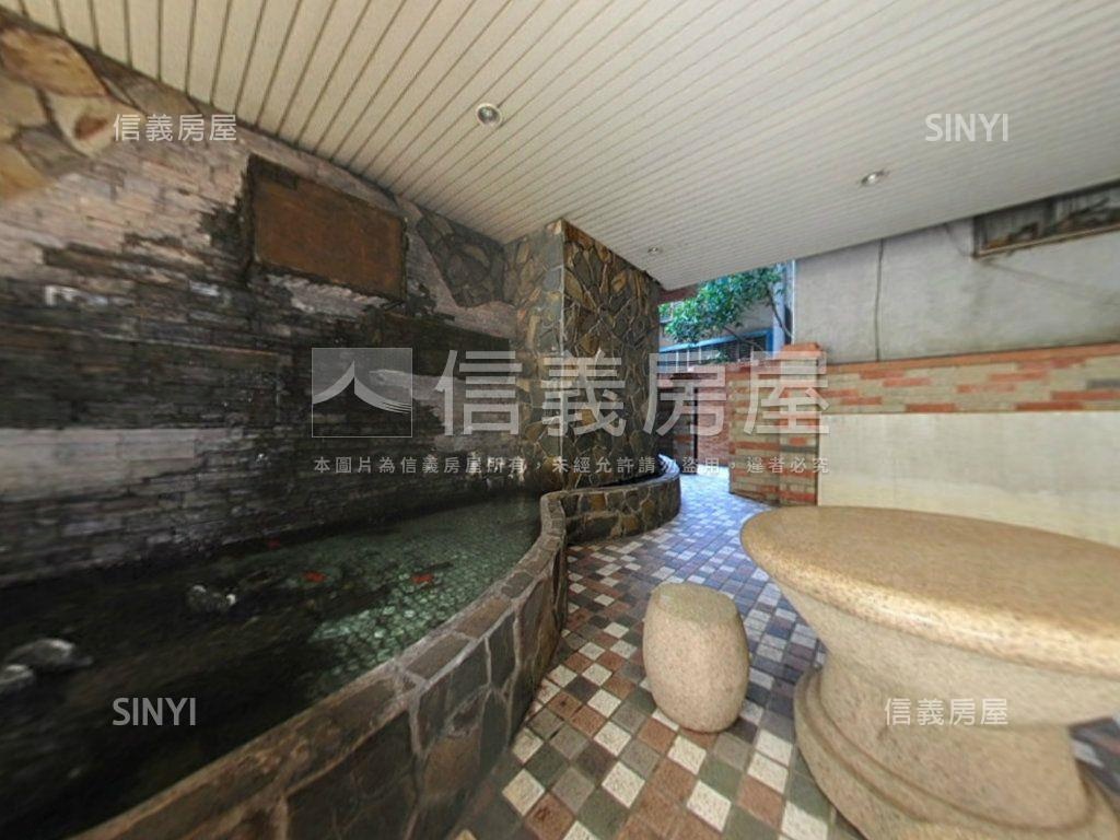 高鮮屋◇挑高美宅房屋室內格局與周邊環境