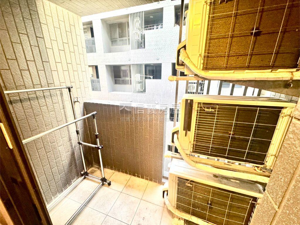 十二期低總價裝潢小豪宅房屋室內格局與周邊環境