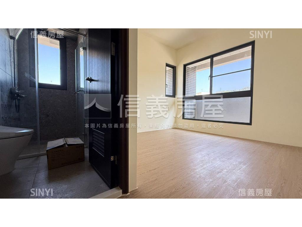 豐閱榮耀５三房車位次頂樓房屋室內格局與周邊環境