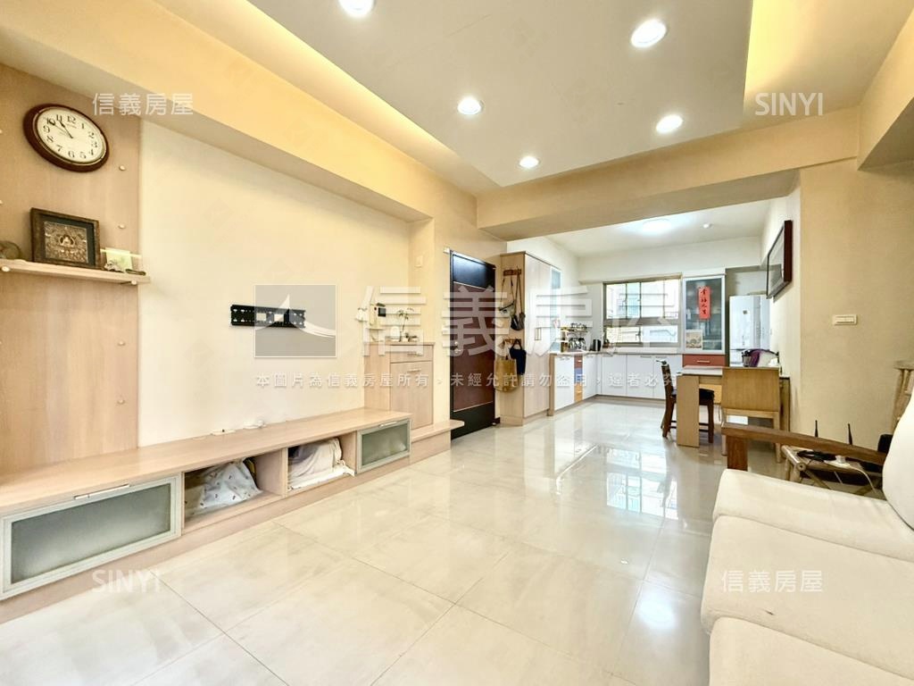 仁愛特區小提琴典雅四房房屋室內格局與周邊環境