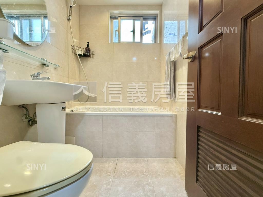 仁愛特區小提琴典雅四房房屋室內格局與周邊環境