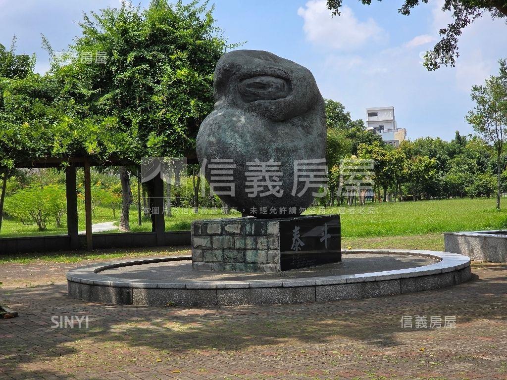 順天蘊華主陽３０坪露臺戶房屋室內格局與周邊環境