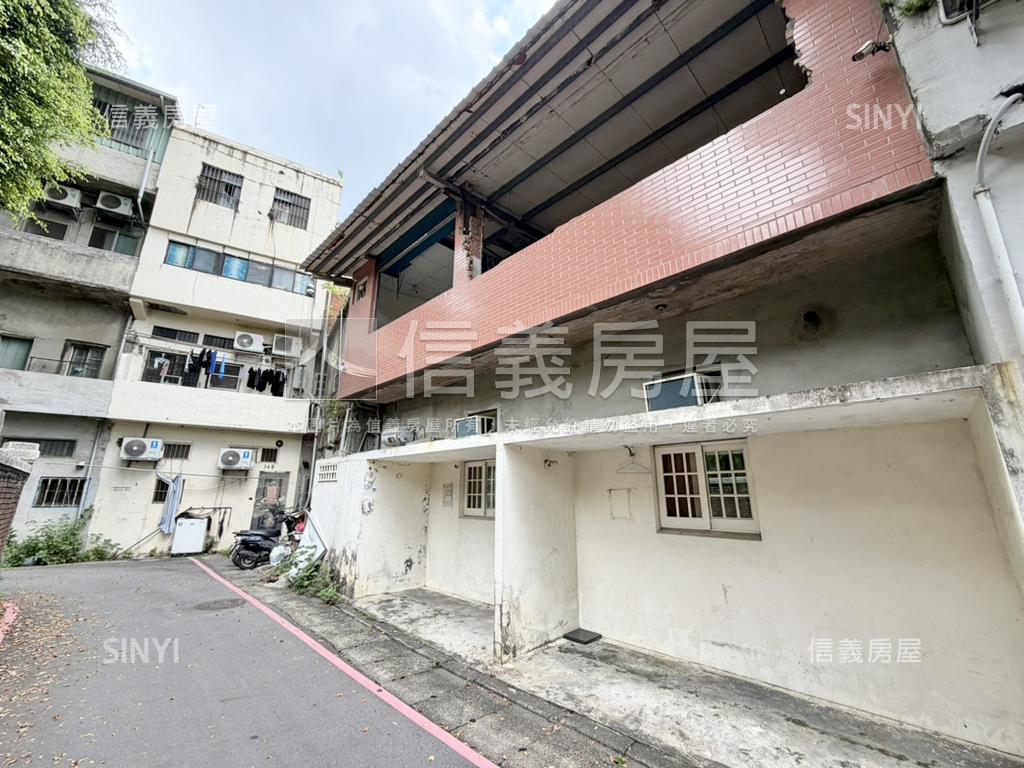 近三峽站•收租透天房屋室內格局與周邊環境