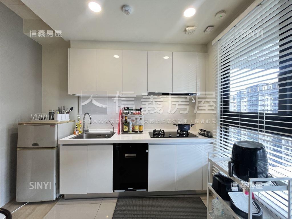 富宇峰景兩房兩衛精美裝潢房屋室內格局與周邊環境