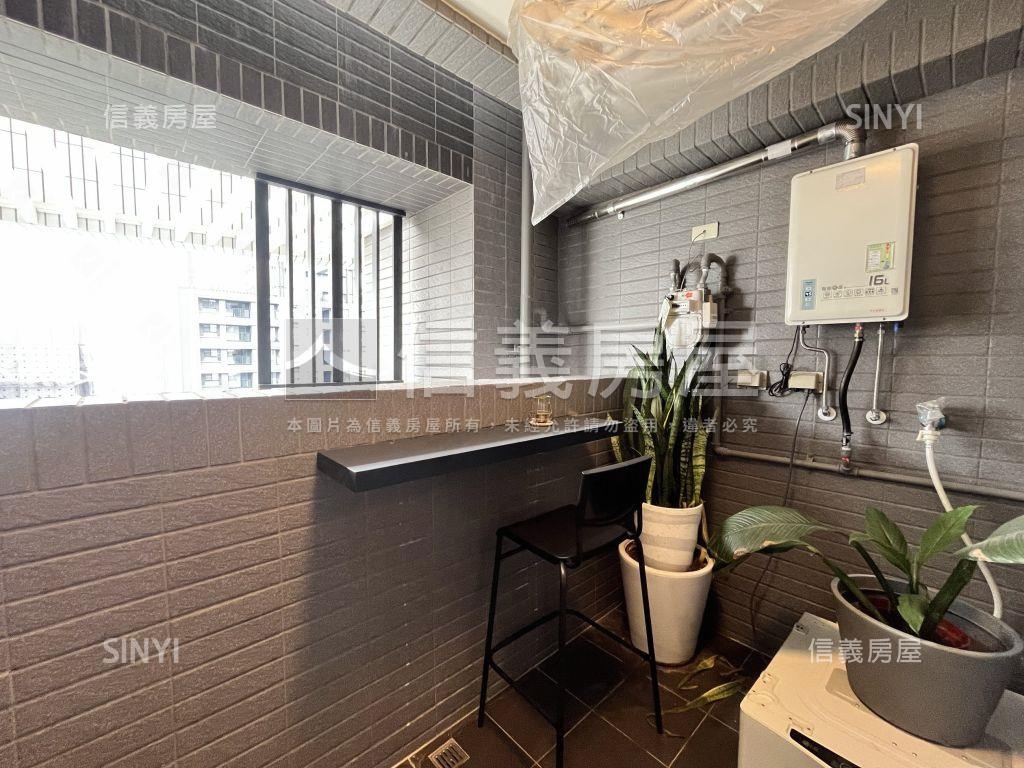 富宇峰景兩房兩衛精美裝潢房屋室內格局與周邊環境