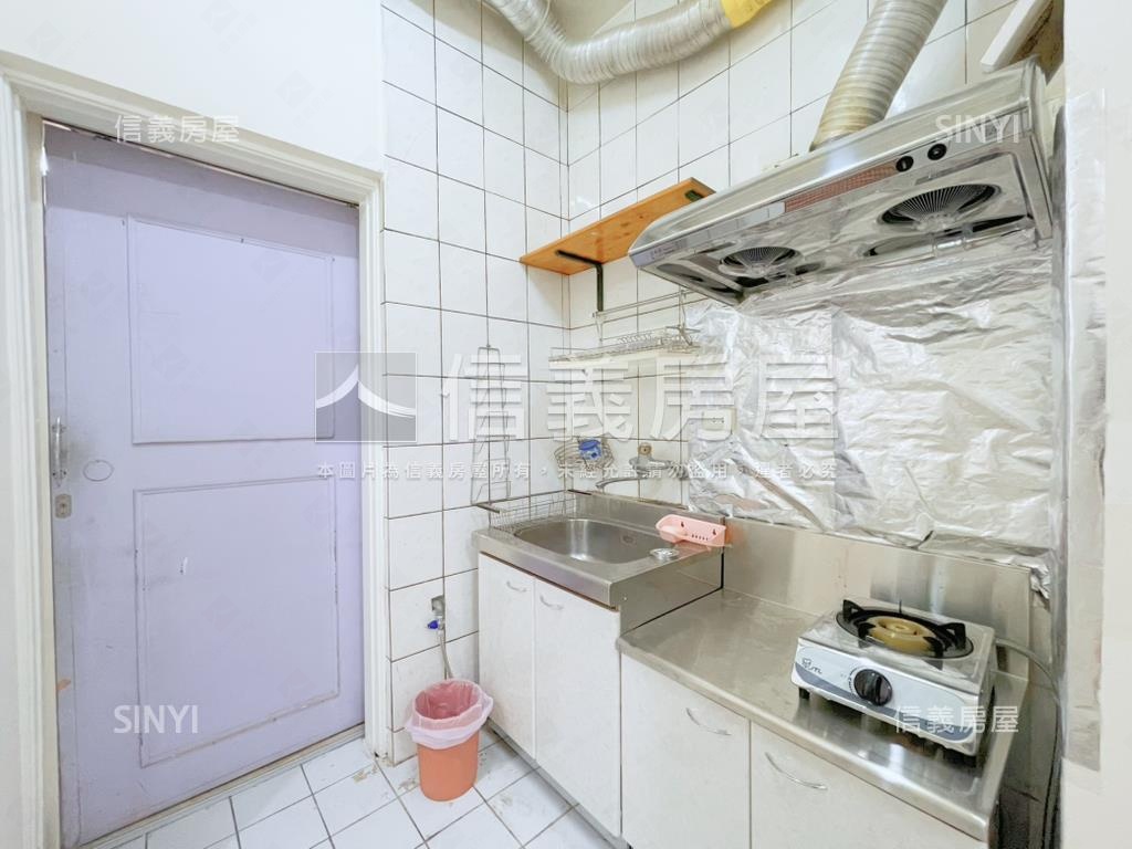 近捷運。低總價。挑高壹樓房屋室內格局與周邊環境