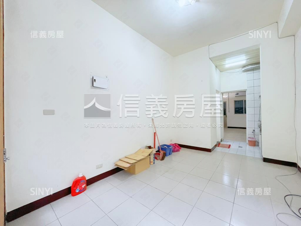 近捷運。低總價。挑高壹樓房屋室內格局與周邊環境