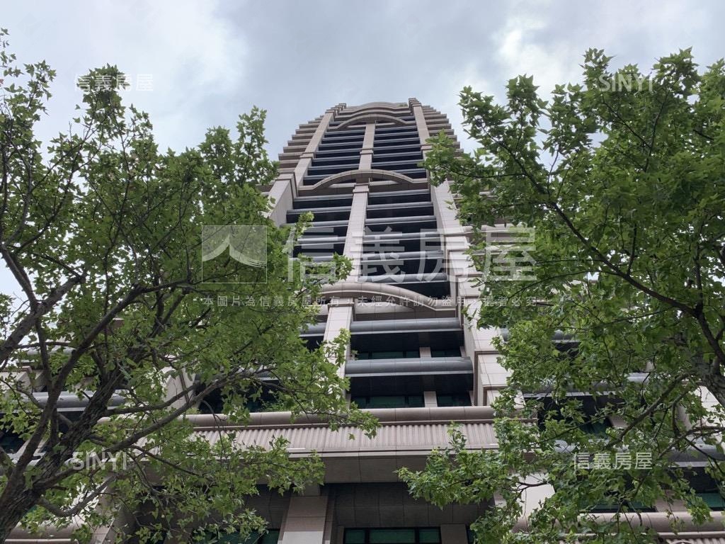 揚昇君臨精品豪邸房屋室內格局與周邊環境