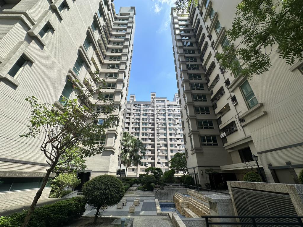 專＊明華大樓房屋室內格局與周邊環境