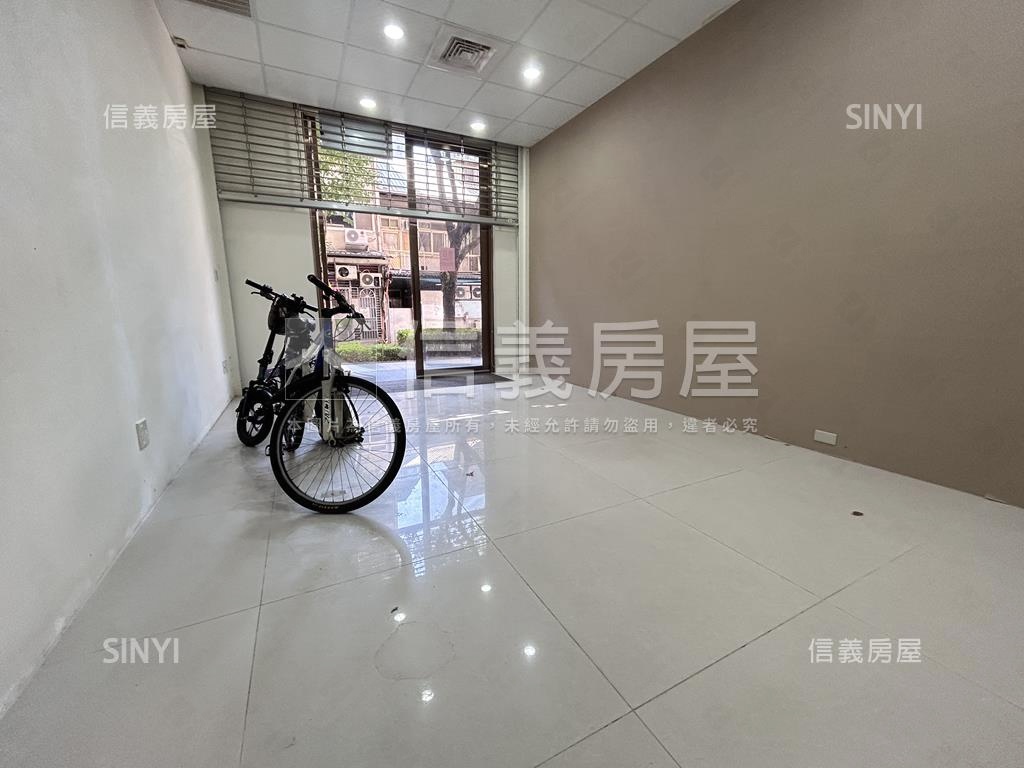 稀有品中山精緻店面帶坡平房屋室內格局與周邊環境
