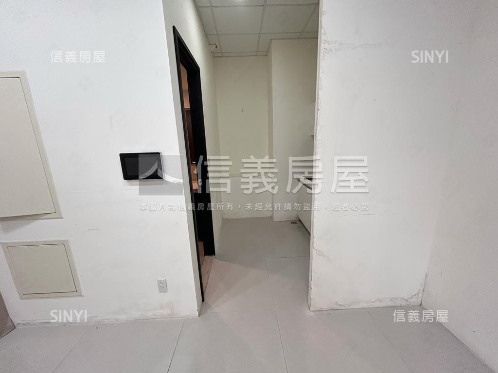 稀有品中山精緻店面帶坡平房屋室內格局與周邊環境