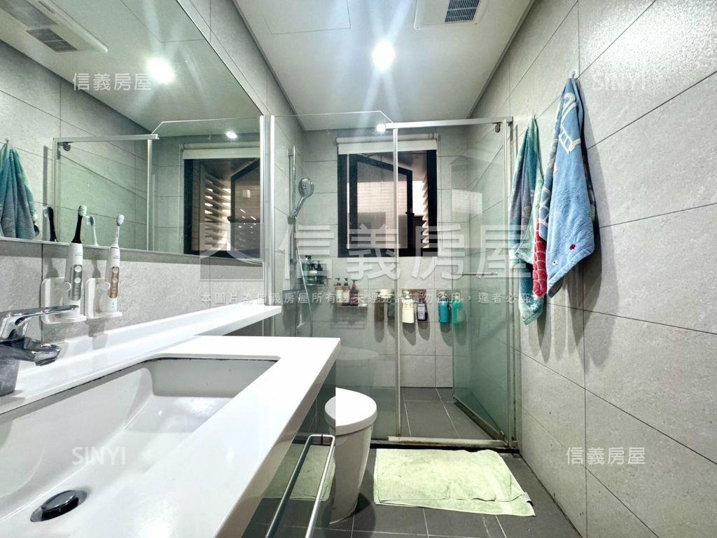 三輝歌劇苑邊間兩房＋車位房屋室內格局與周邊環境