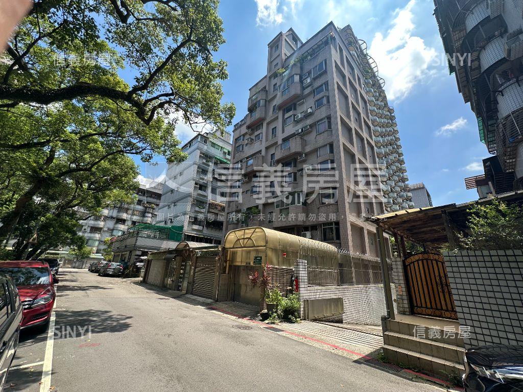 傳奇邊間挑高美廈房屋室內格局與周邊環境