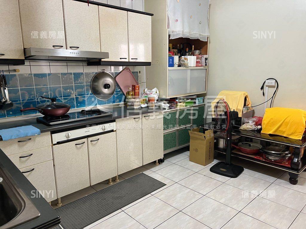 店長推薦正延平路店住合一房屋室內格局與周邊環境