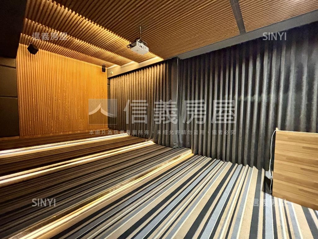 安平醒目大角窗店面房屋室內格局與周邊環境