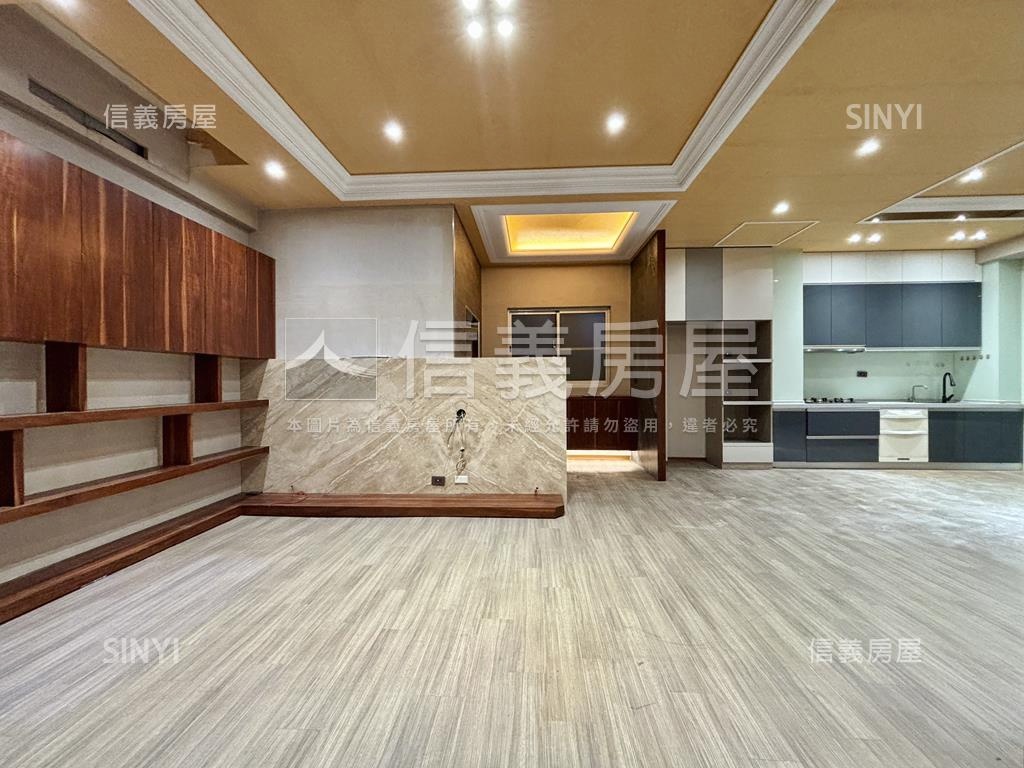 安平醒目大角窗店面房屋室內格局與周邊環境