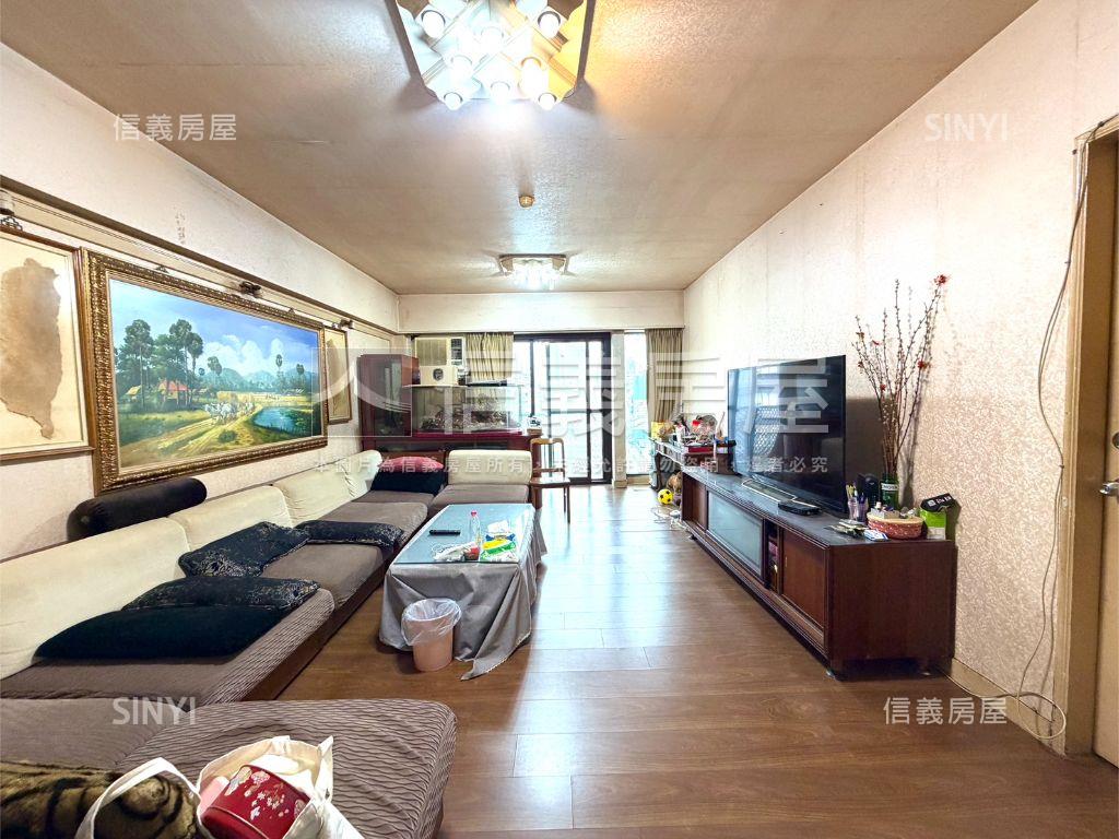 近國館復安華廈管理頂加房屋室內格局與周邊環境