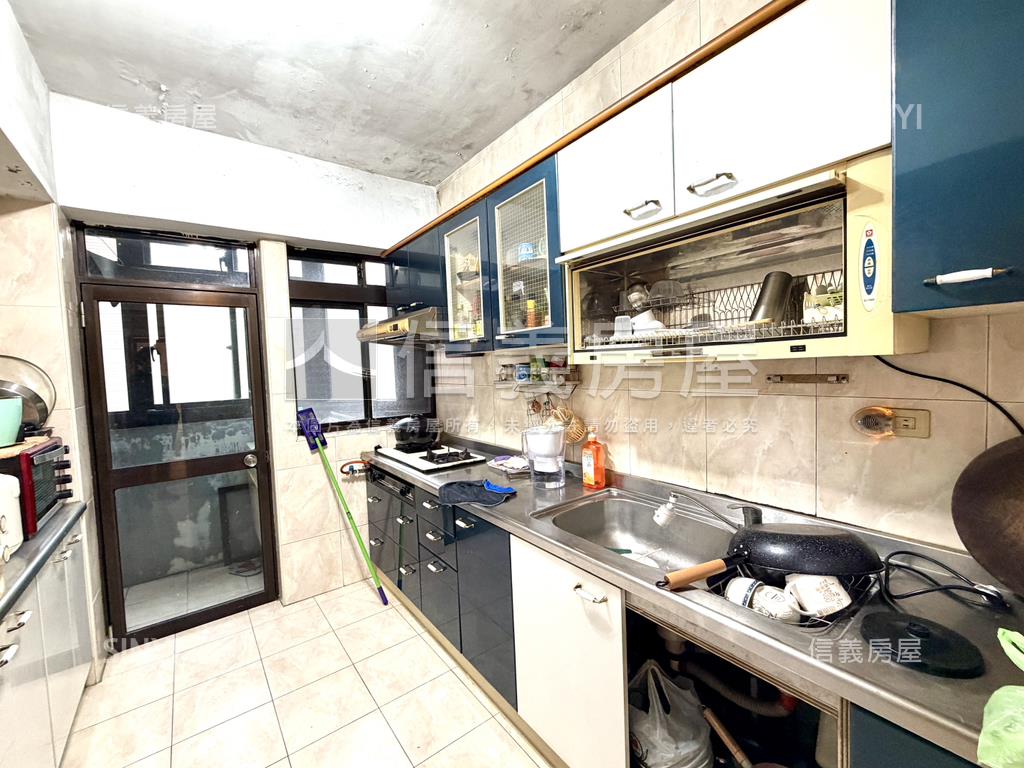 近國館復安華廈管理頂加房屋室內格局與周邊環境