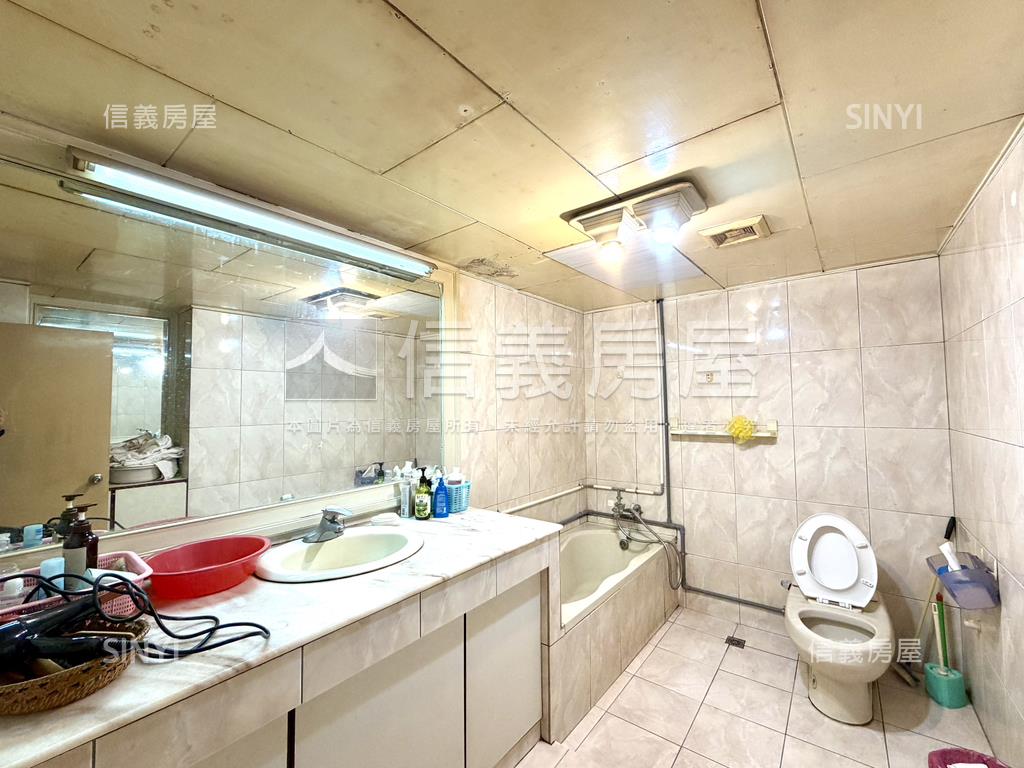 近國館復安華廈管理頂加房屋室內格局與周邊環境