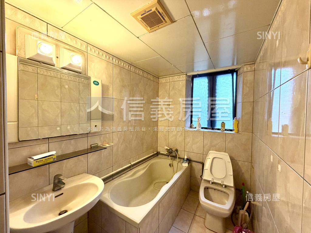 近國館復安華廈管理頂加房屋室內格局與周邊環境