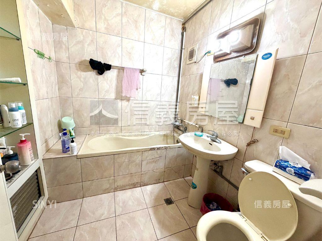 近國館復安華廈管理頂加房屋室內格局與周邊環境