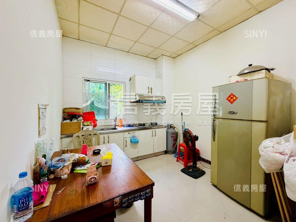 雙臨路大坪數土地房屋室內格局與周邊環境