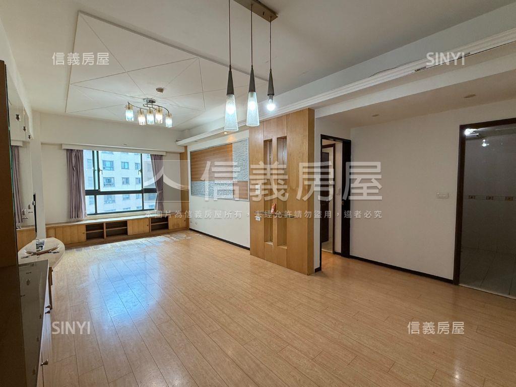 維納斯３房車位房屋室內格局與周邊環境