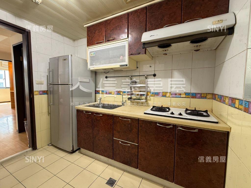 維納斯３房車位房屋室內格局與周邊環境