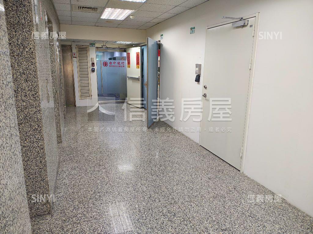 世貿明亮稀有辦公房屋室內格局與周邊環境