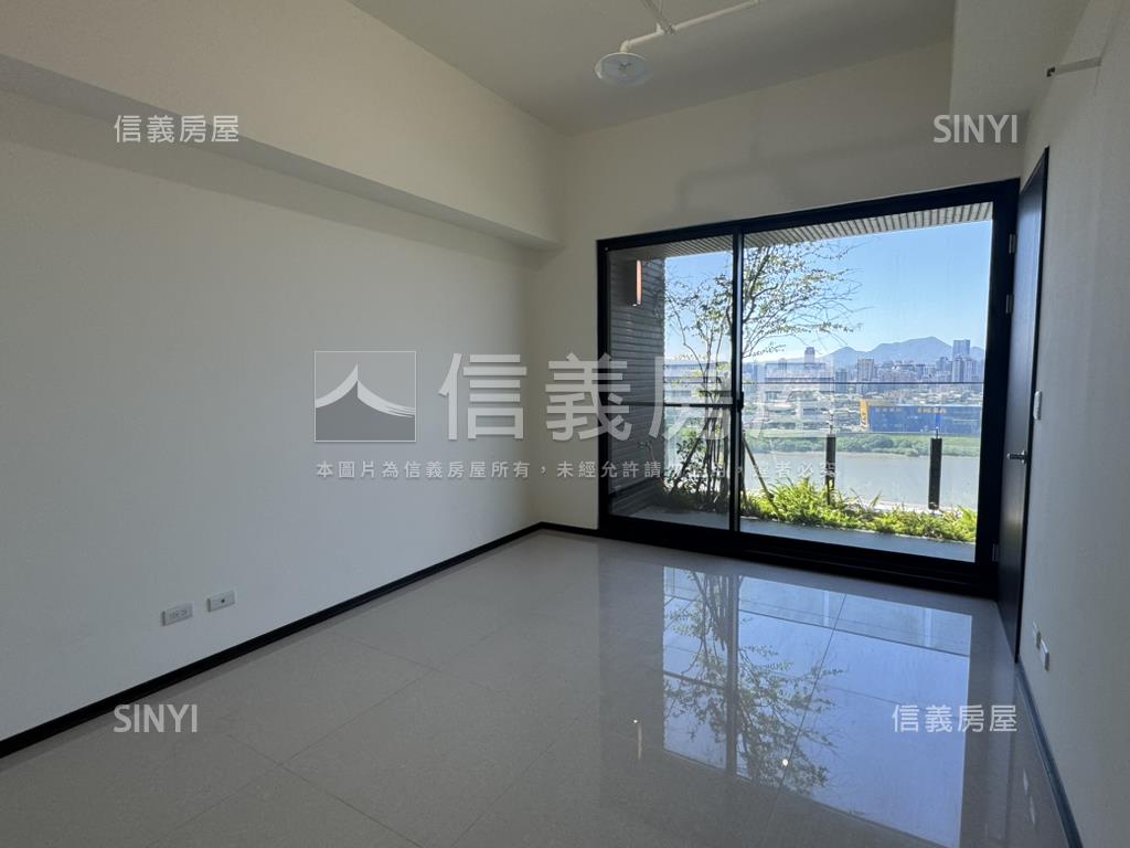 江北河景Ω四房兩車位房屋室內格局與周邊環境