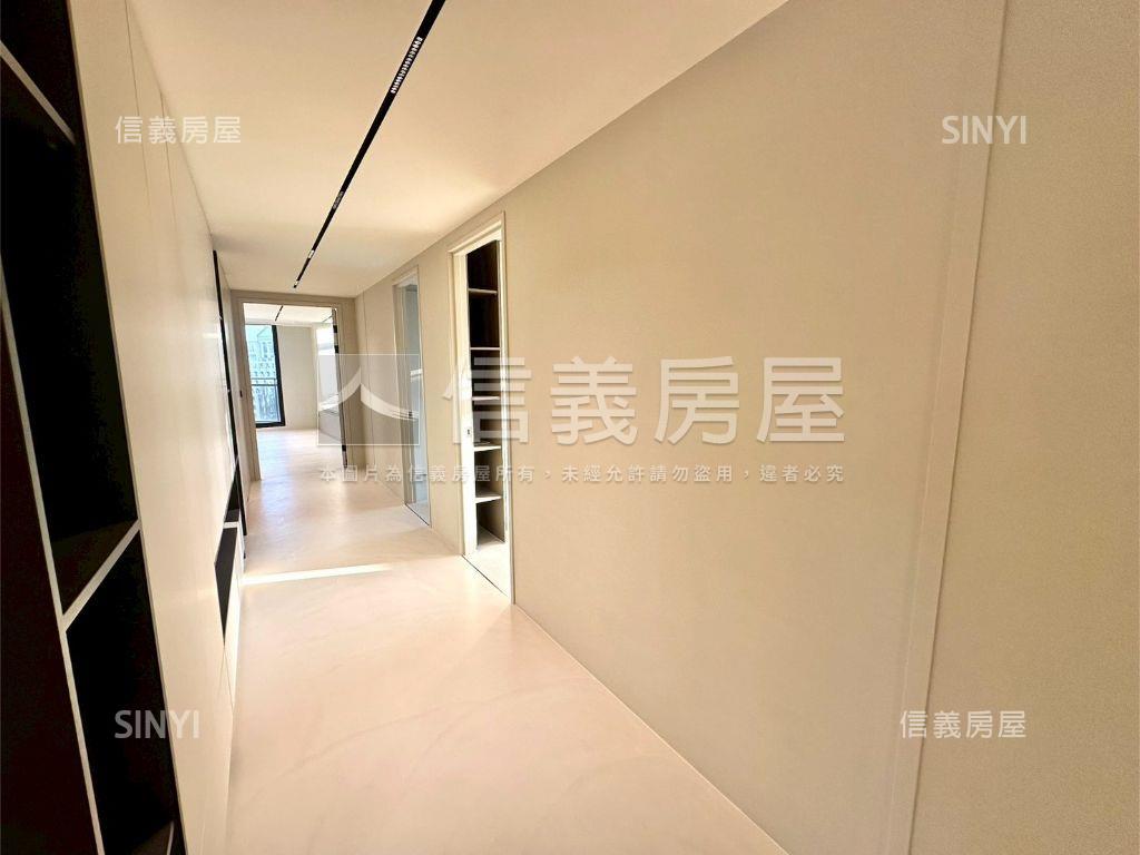 五期☆頂級豪宅三平面車位房屋室內格局與周邊環境