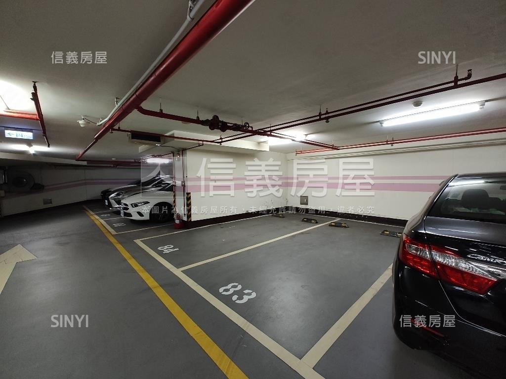 信義區稀有釋出車位房屋室內格局與周邊環境