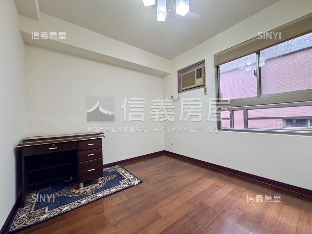 俗！一品花園美大四房平車房屋室內格局與周邊環境