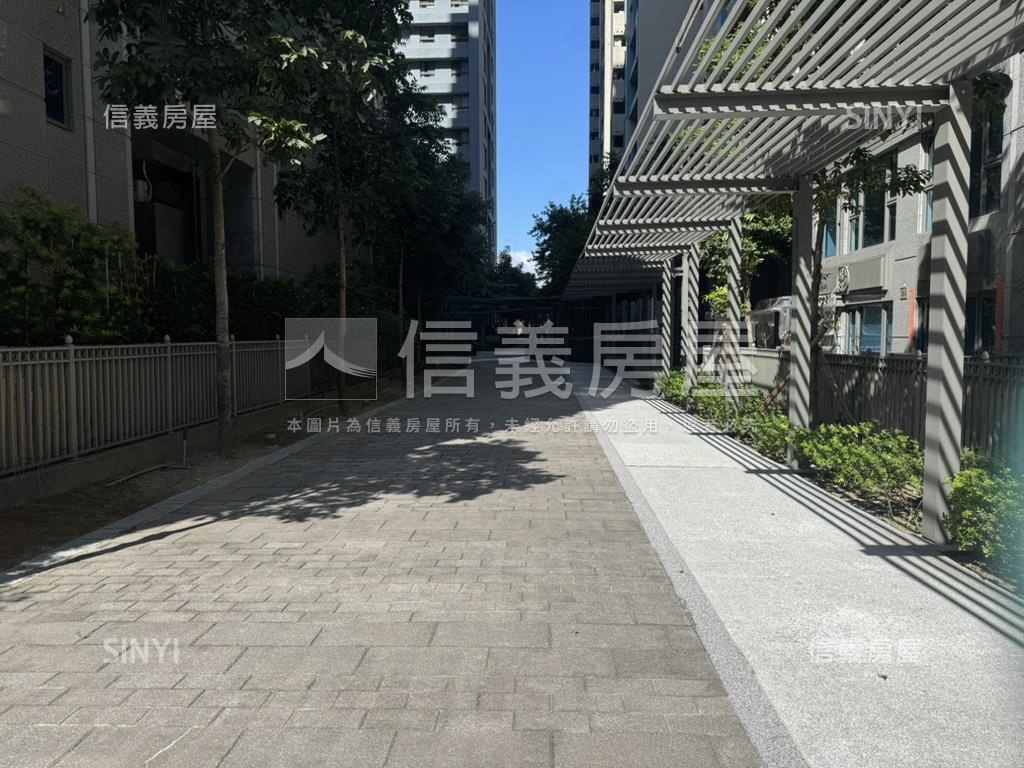 板橋店面房屋室內格局與周邊環境