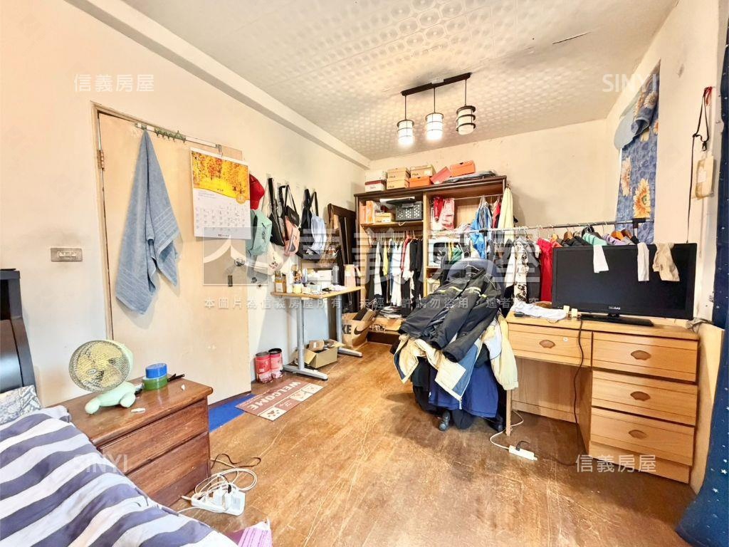 裕合街頂天立地透天房屋室內格局與周邊環境