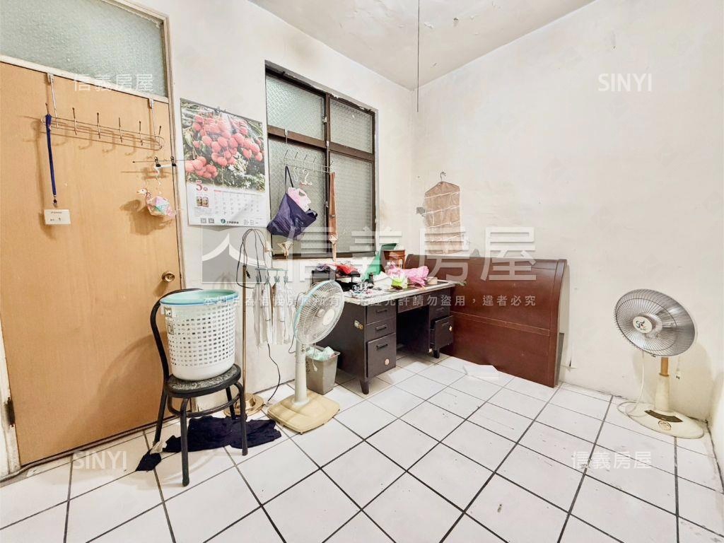 裕合街頂天立地透天房屋室內格局與周邊環境