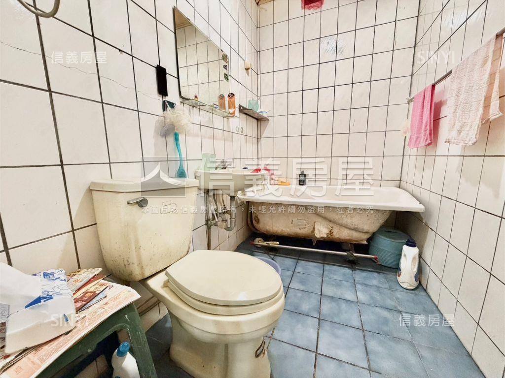 裕合街頂天立地透天房屋室內格局與周邊環境