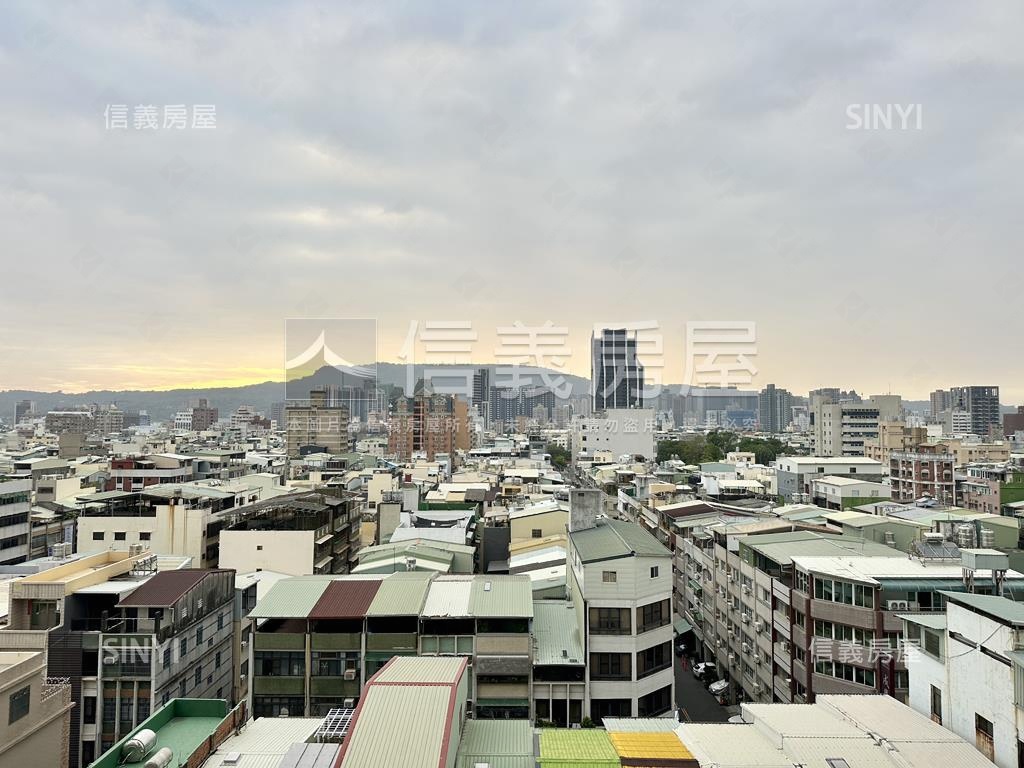 近高醫、捷運全新景觀兩房房屋室內格局與周邊環境