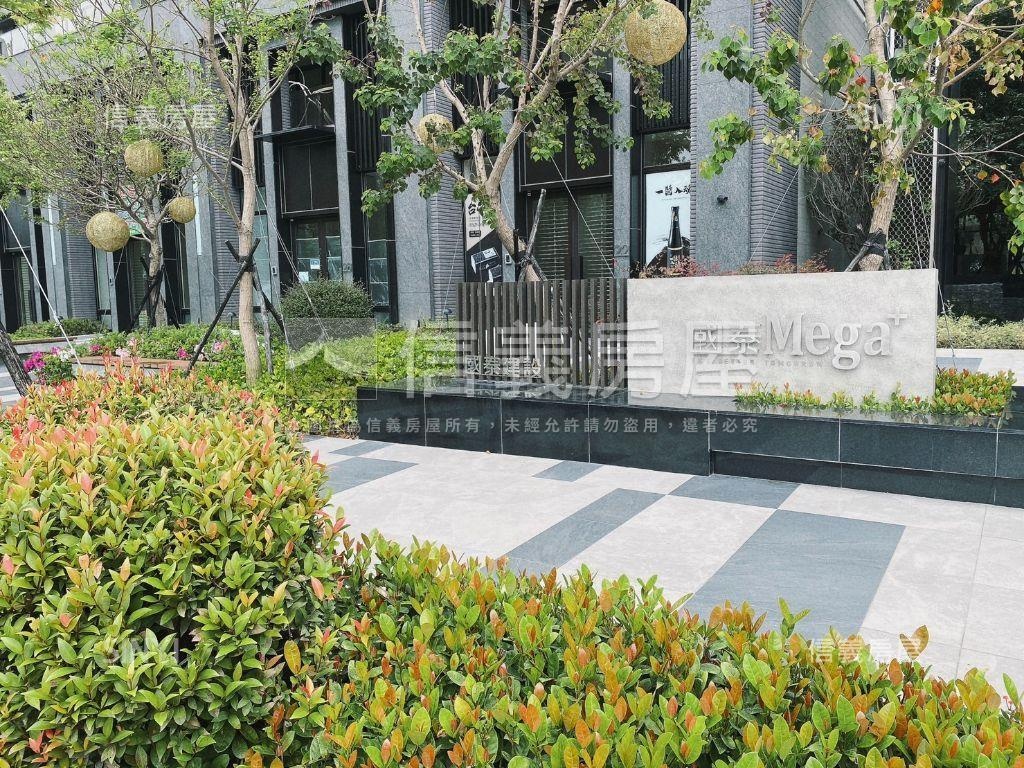 國泰Ｍｅｇａ＋三房平車位房屋室內格局與周邊環境