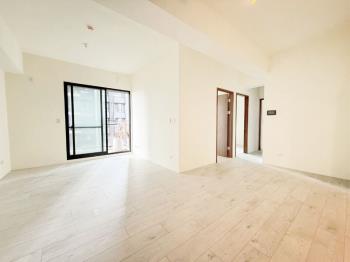 國泰Ｍｅｇａ＋三房朝南戶