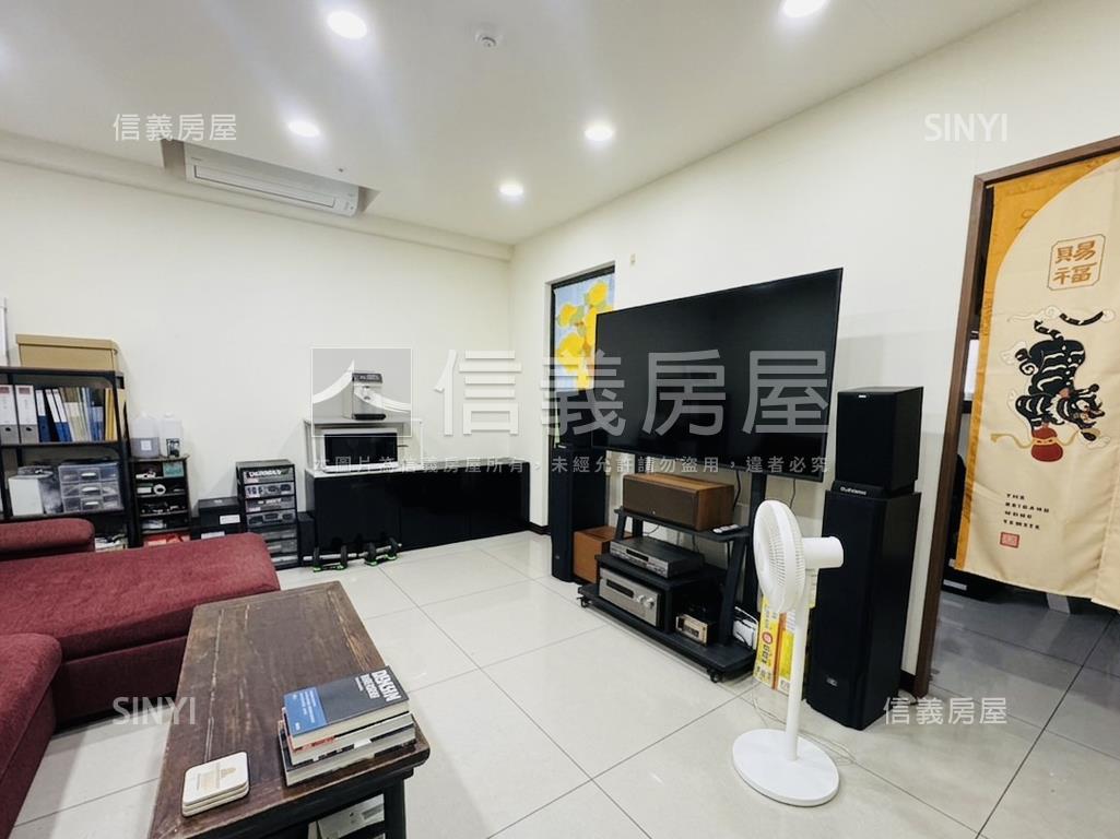 專任威均天翔兩房車位房屋室內格局與周邊環境