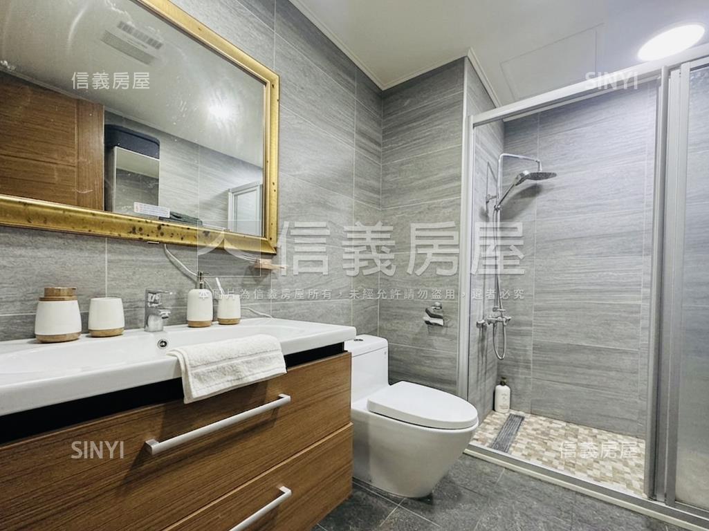 專任威均天翔兩房車位房屋室內格局與周邊環境