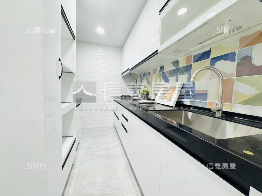 建中方正三房裝潢美寓房屋室內格局與周邊環境