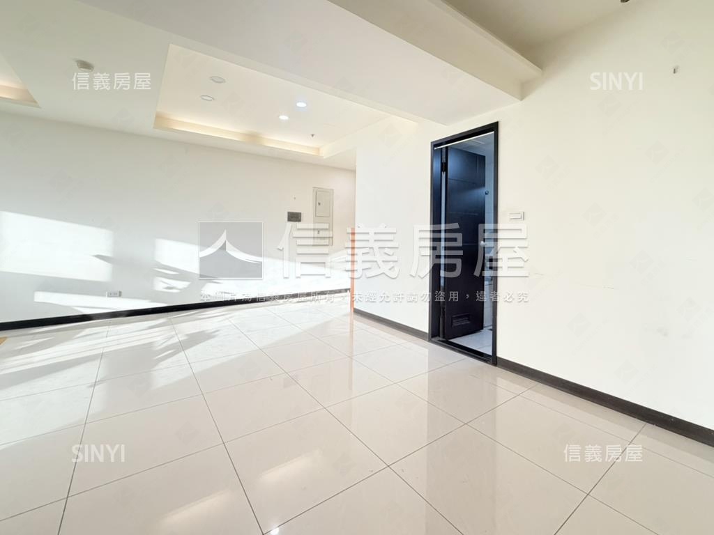 雙捷匯四房坡平車位房屋室內格局與周邊環境