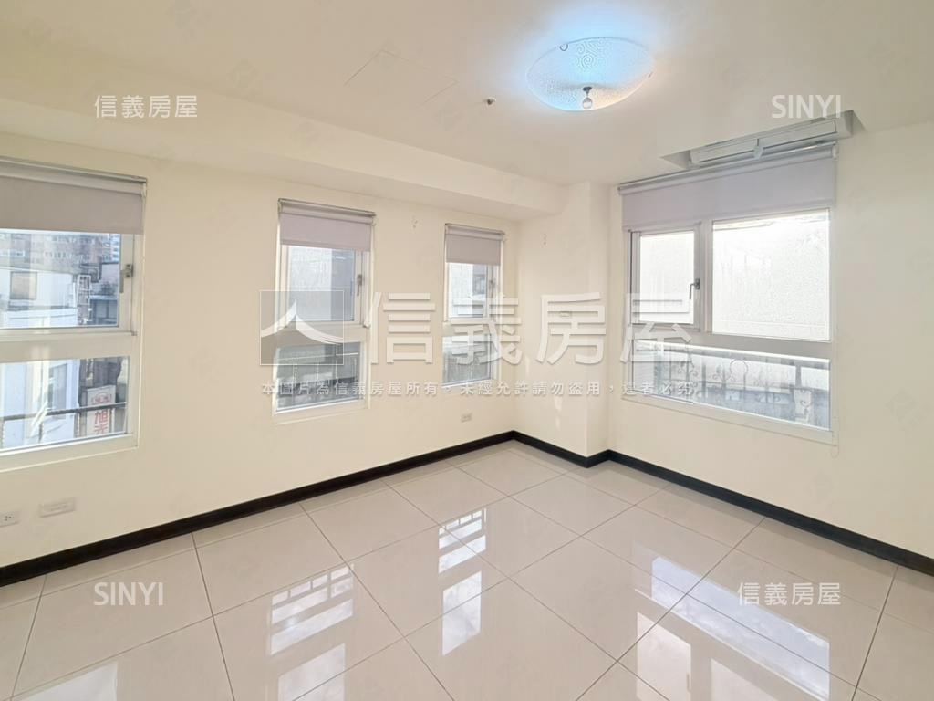 雙捷匯四房坡平車位房屋室內格局與周邊環境